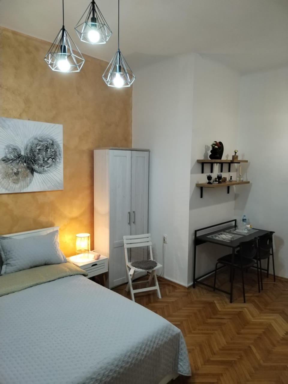 Photo of the whole room
