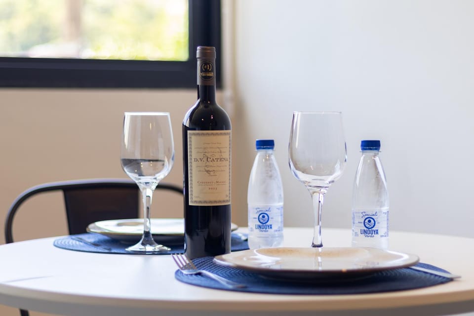 Food and drinks, Dining area