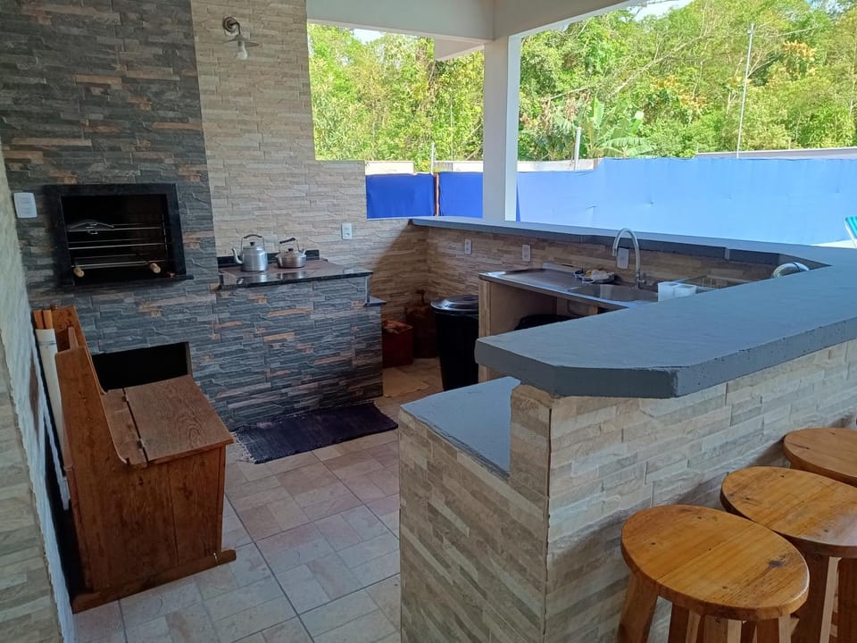 Casa com Piscina e ampla area de festas House in Barra Velha
