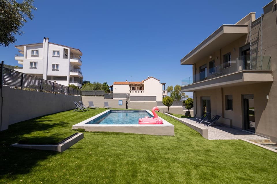 Garden, Garden view, Pool view, Swimming pool, Swimming pool, sunbed