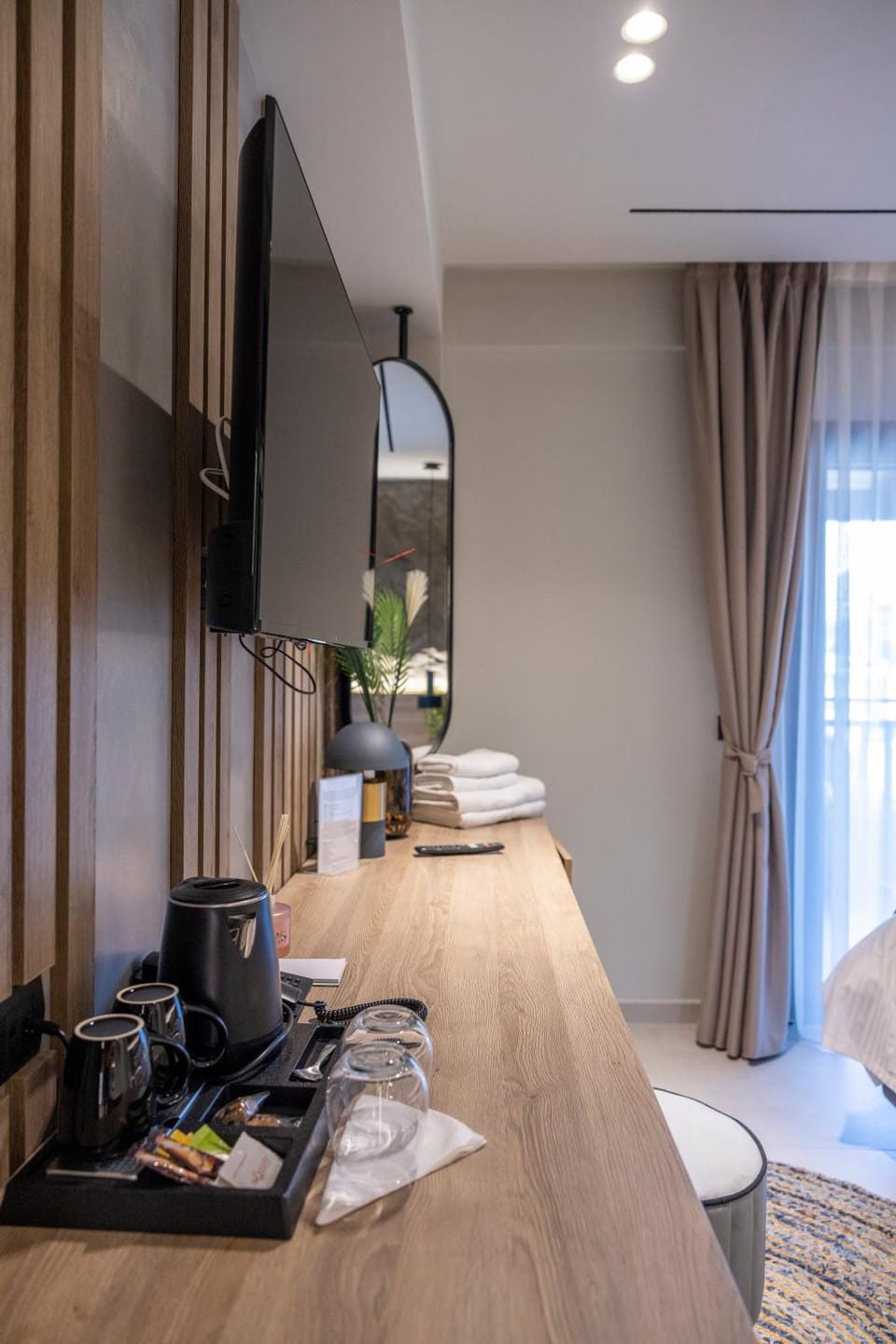 TV and multimedia, Coffee/tea facilities, Kitchen or kitchenette, Food and drinks, Dining area, Food, minibar, stove