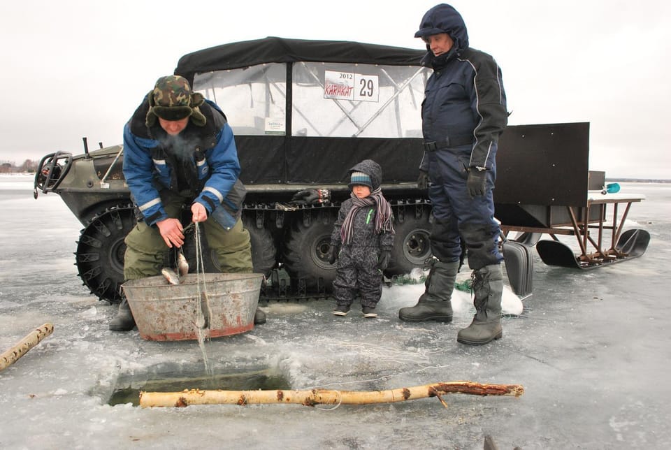 Winter, Fishing, young children, group of guests