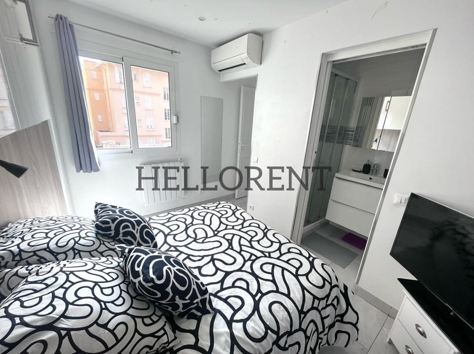 Bed, TV and multimedia, Photo of the whole room, Bedroom, air conditioner