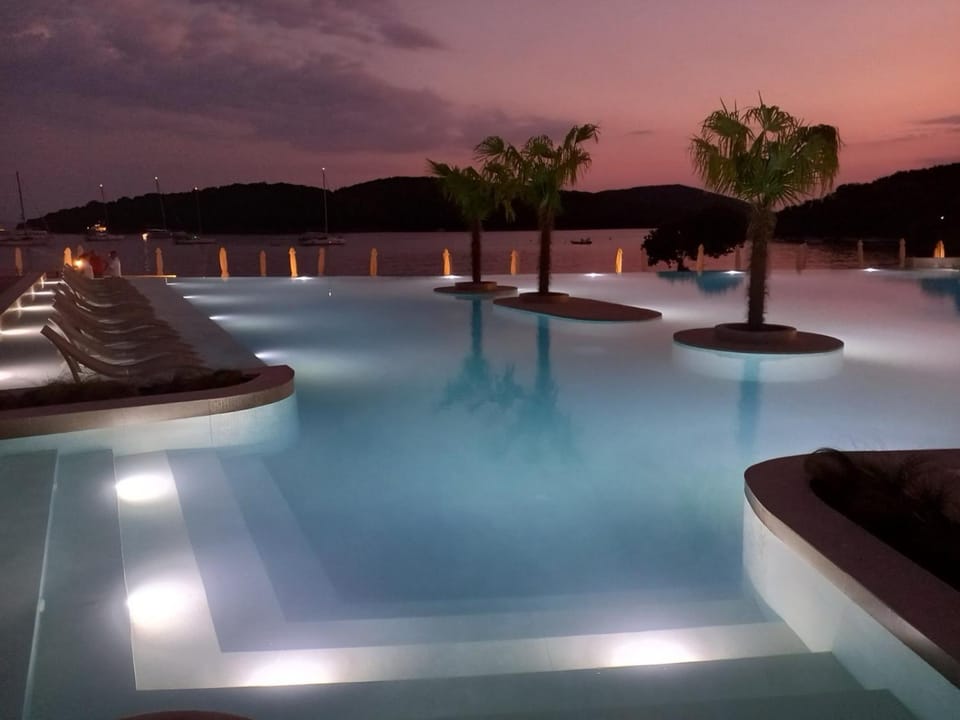 Night, Swimming pool