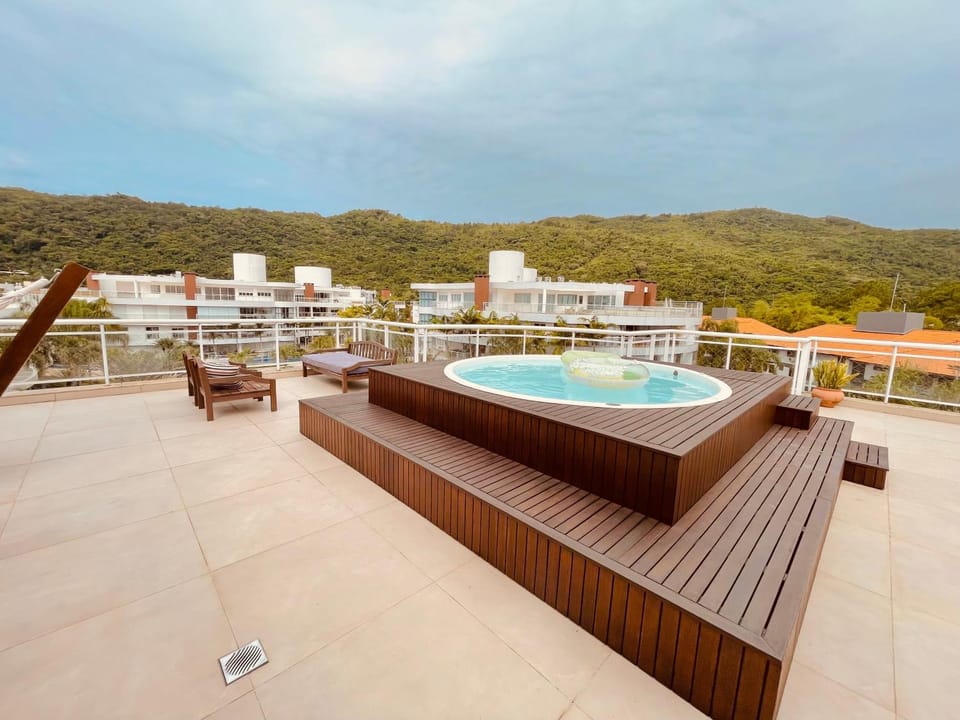 Hot Tub, View (from property/room), Balcony/Terrace, Mountain view, Pool view