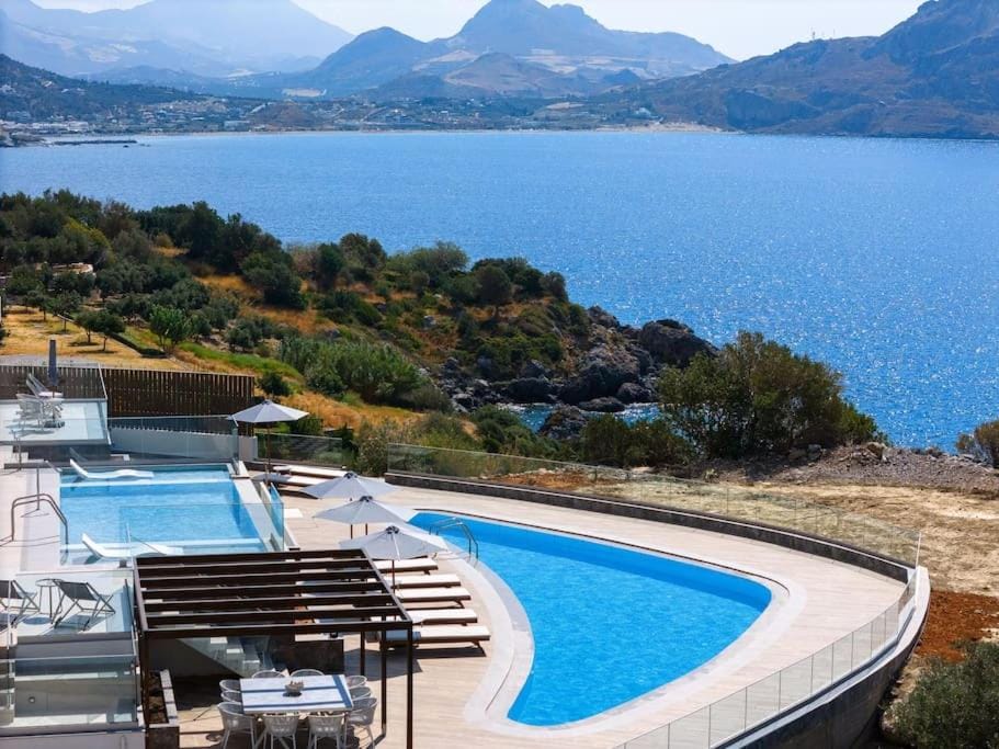 Sea view, Swimming pool