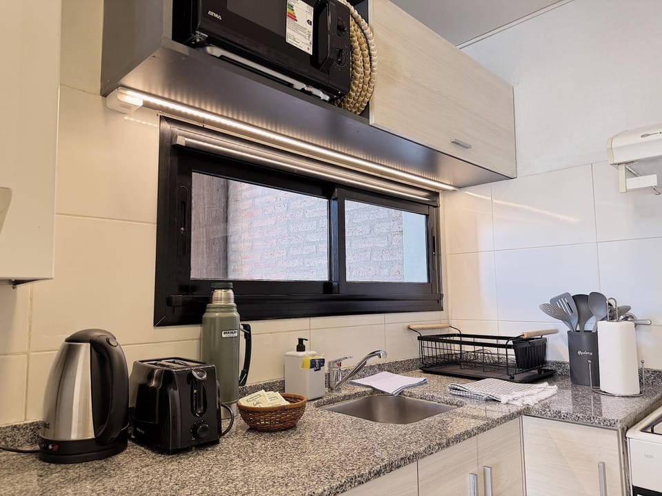 Coffee/tea facilities, Kitchen or kitchenette, toaster