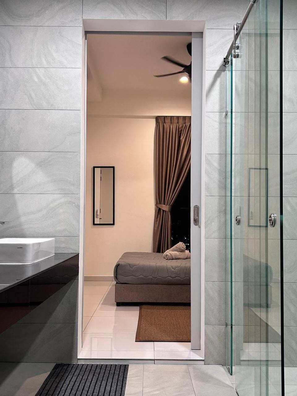 Sky Trees 2 Bedroom 1 Living Room Netflix Private Car Park A16A Apartment in Johor Bahru