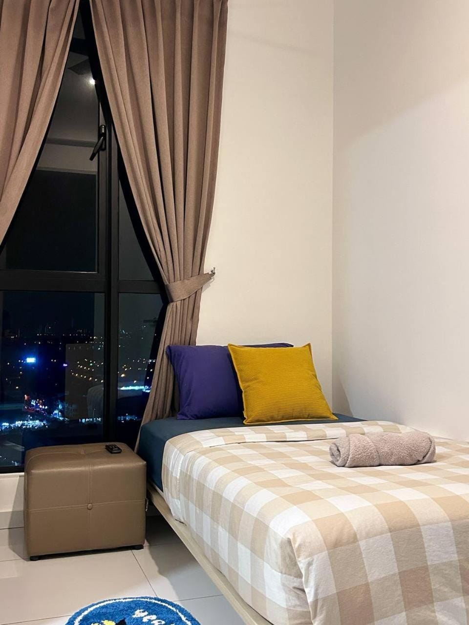 Sky Trees 2 Bedroom 1 Living Room Netflix Private Car Park A16A Apartment in Johor Bahru