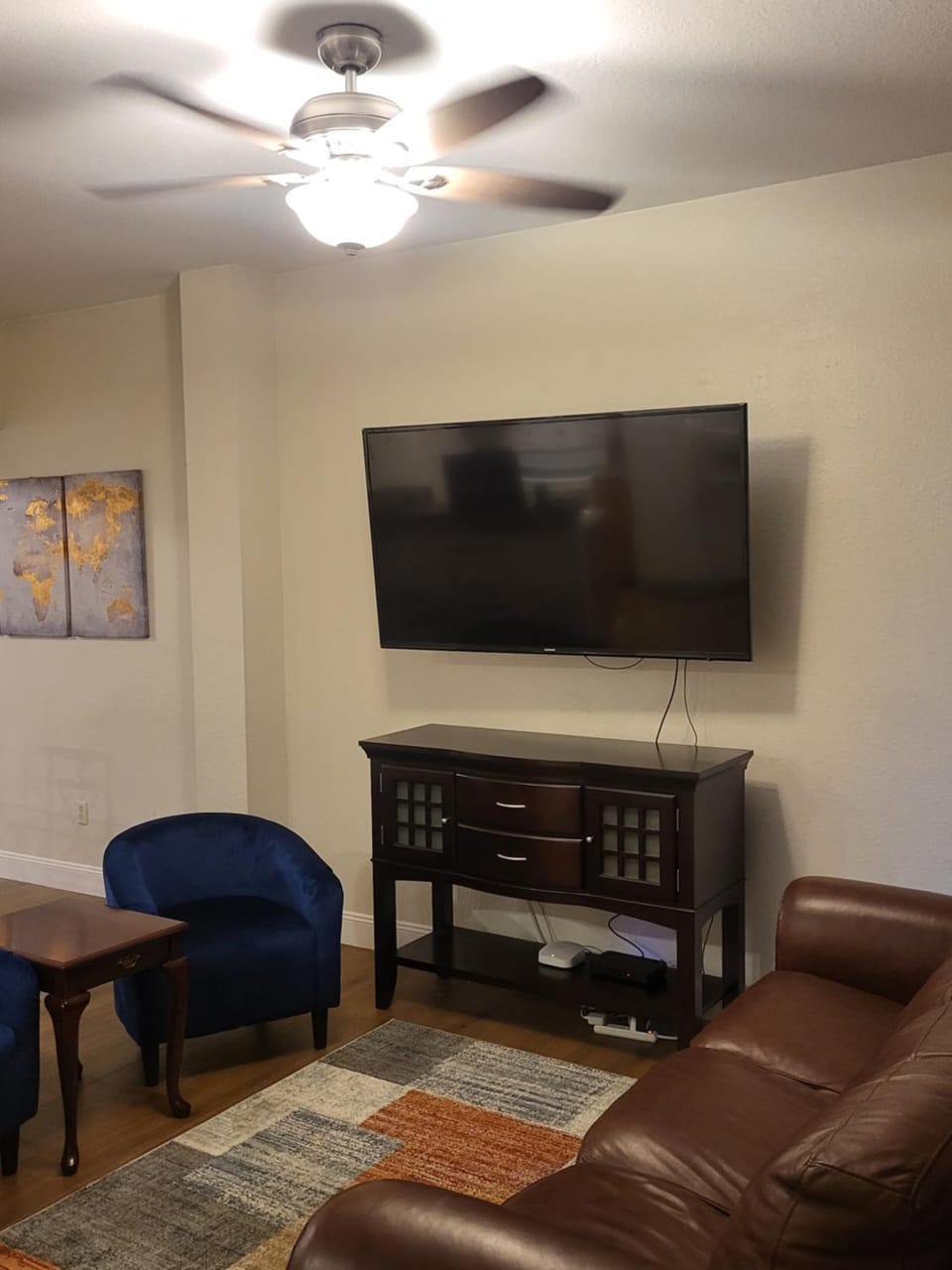 TV and multimedia, Living room, Seating area