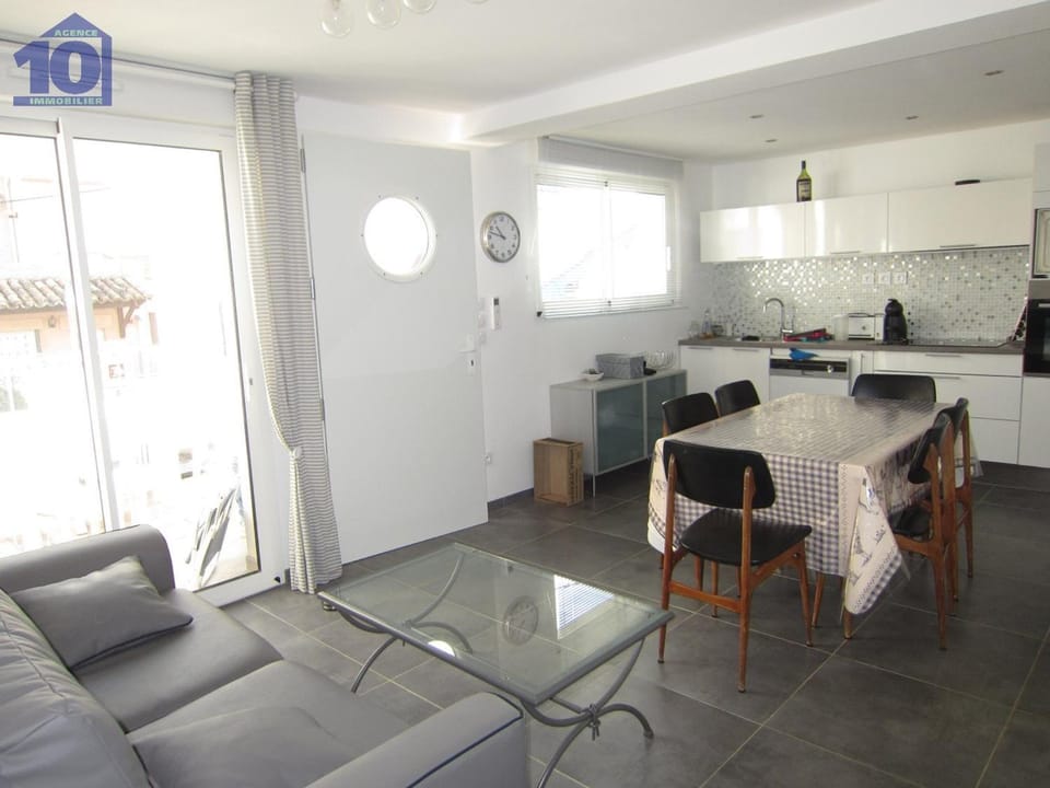 Villa moderne 5/6 pers, clim, parking, proche plage et centre - FR-1-781-64 House in Occitanie