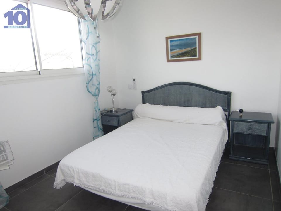 Villa moderne 5/6 pers, clim, parking, proche plage et centre - FR-1-781-64 House in Occitanie