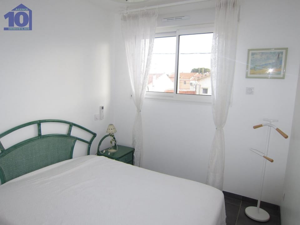 Villa moderne 5/6 pers, clim, parking, proche plage et centre - FR-1-781-64 House in Occitanie