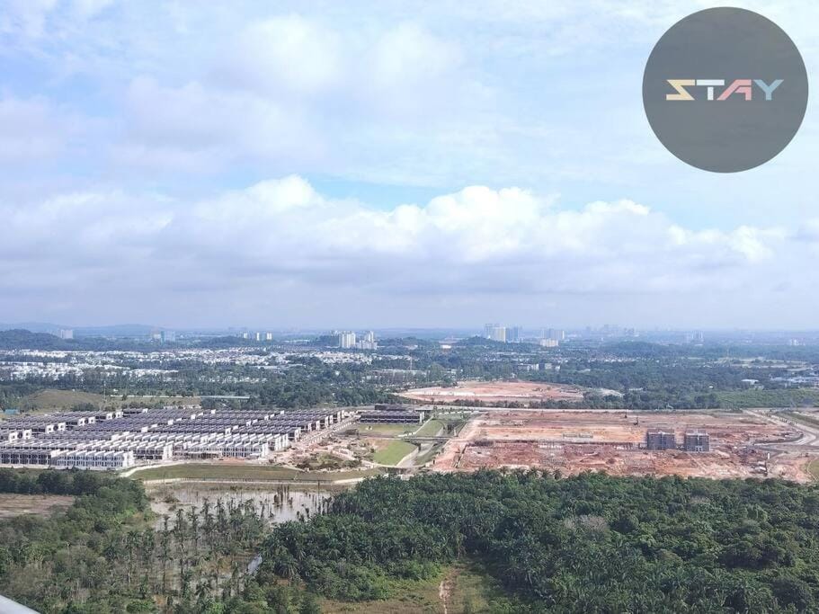 DP Warm Sunshine Family Netflix Legoland By STAY Apartment in Johor
