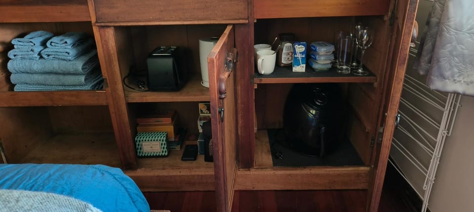 Coffee/tea facilities, Kitchen or kitchenette