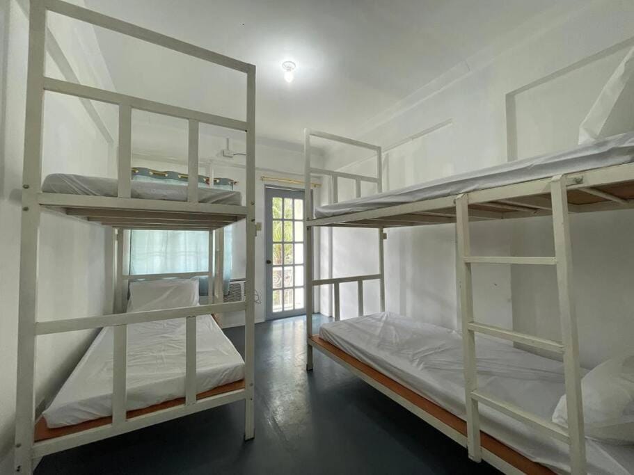 Lawton Residences Studio Room 2J - 4 pax Apartment in Pasay