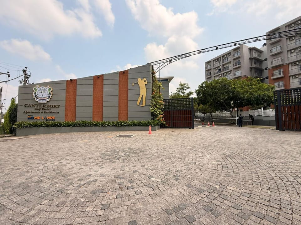 Luxury Golf and Relaxation Apartment in Western Province