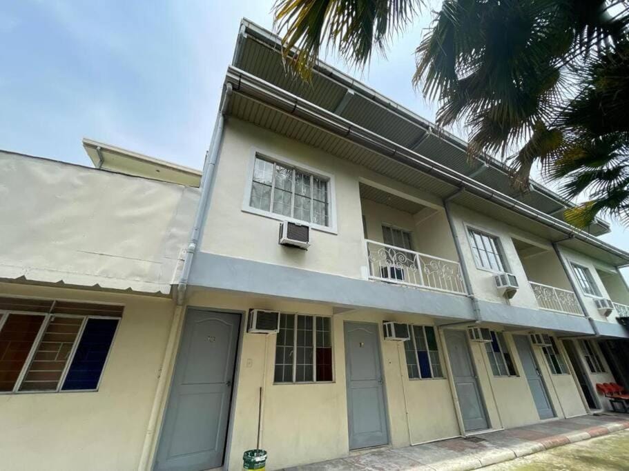 Lawton Residences Studio Room 2B Apartment in Pasay