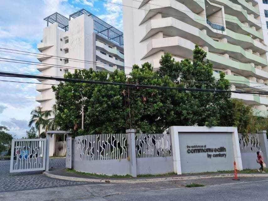 Commonwealth Residences combine 2 units Apartment in Quezon City