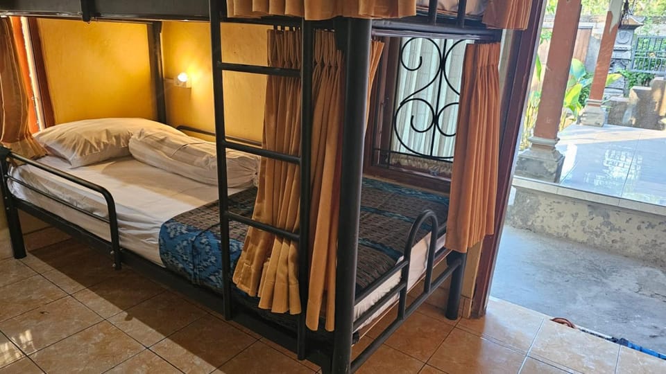 Bed, bunk bed