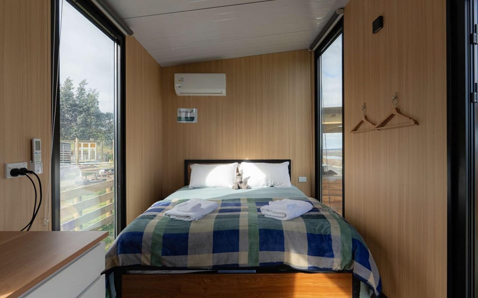 Bruce Farm Alpaca Cabin 2 by Tiny Away Cabin in Otago