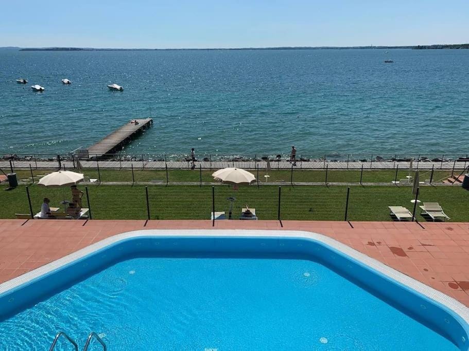 Luxury Lake View 2 Bed Apartment in Lake Garda