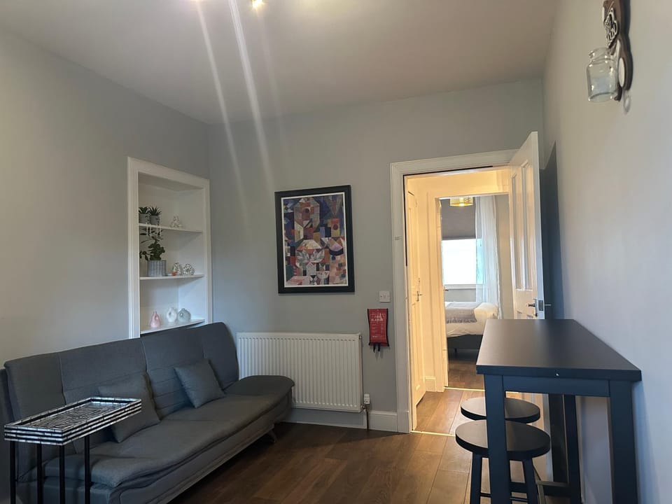 Comfortable one-bedroom apartment Free parking space Apartment in Edinburgh