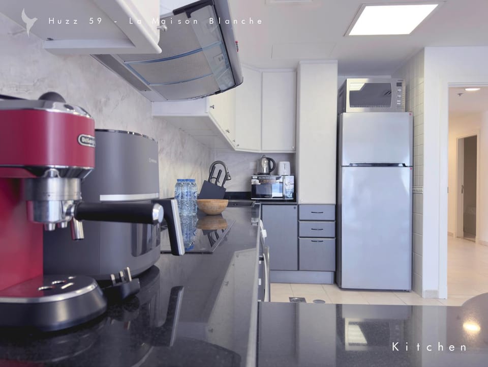 Kitchen or kitchenette, kitchen, kitchen