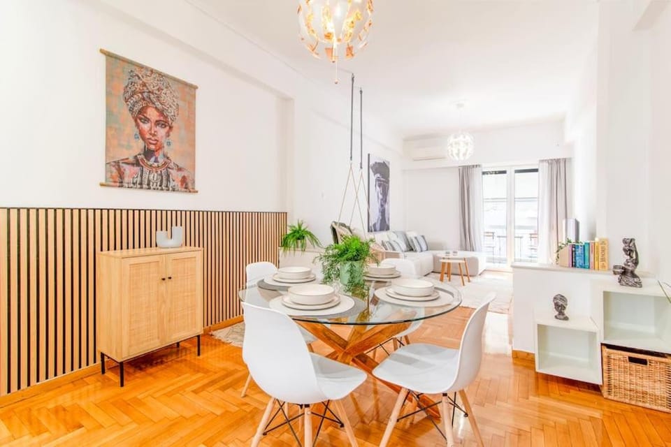 Nataly's Vibrant 2BR - 4 mins walk to Acropolis Apartment in Athens