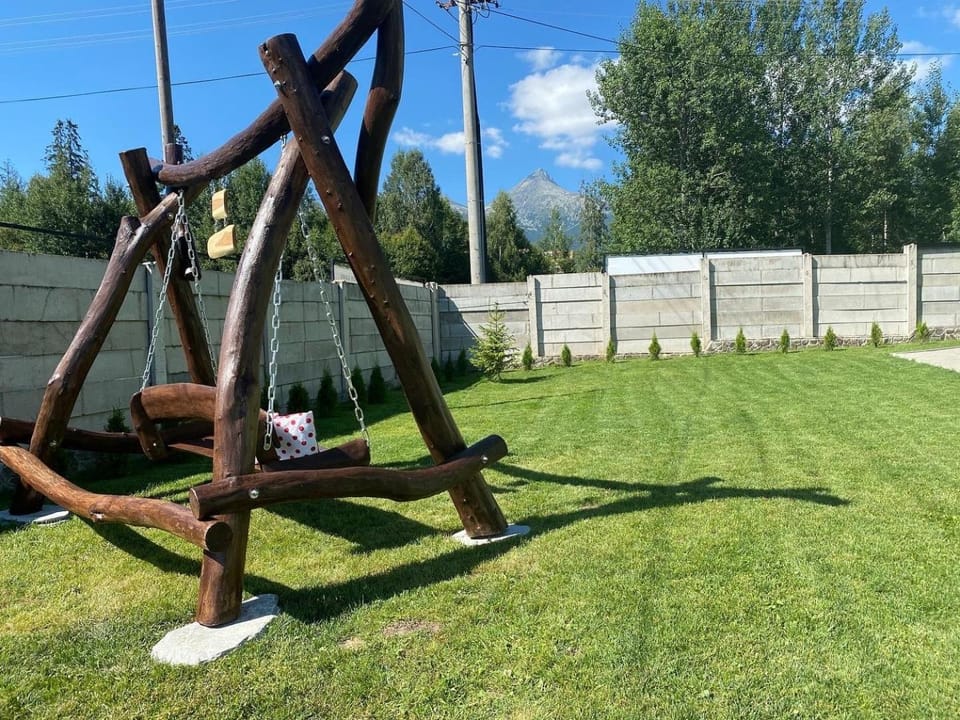 Garden, Mountain view