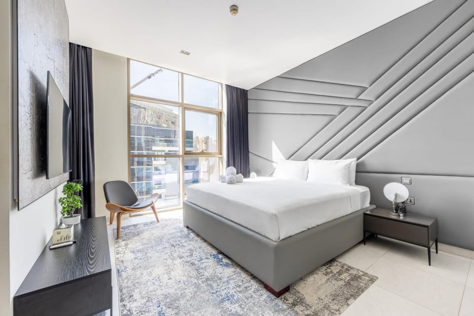 Bed, TV and multimedia, Photo of the whole room, Seating area, Evening entertainment, Bedroom