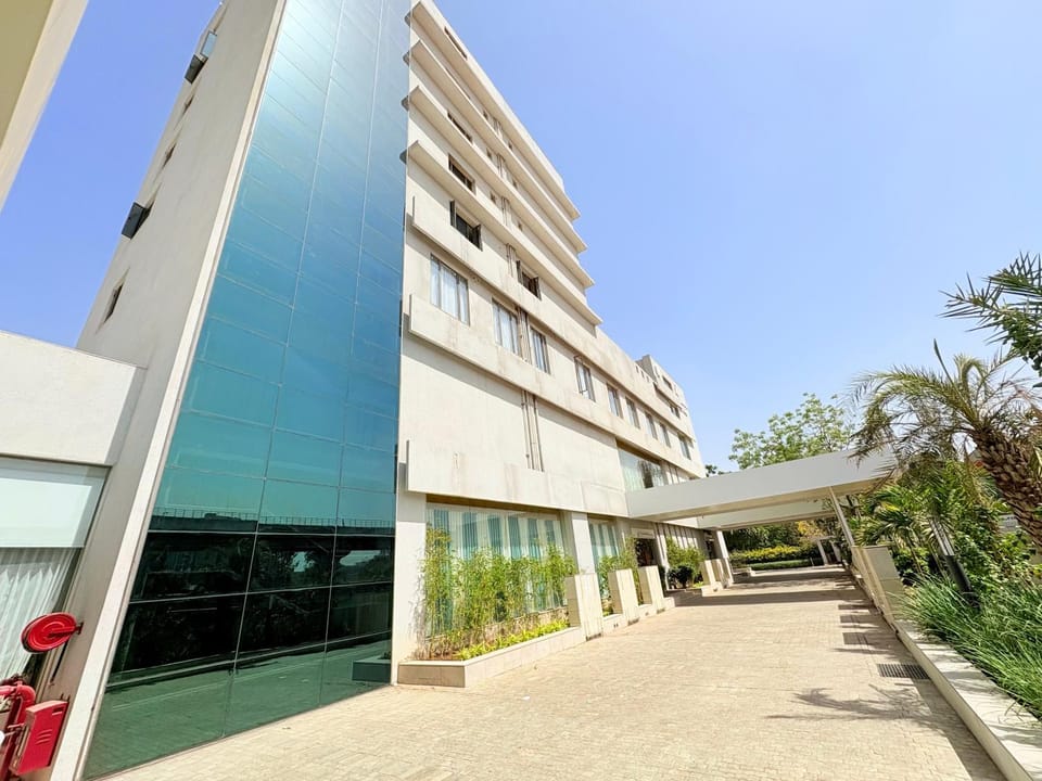 Property building, Day