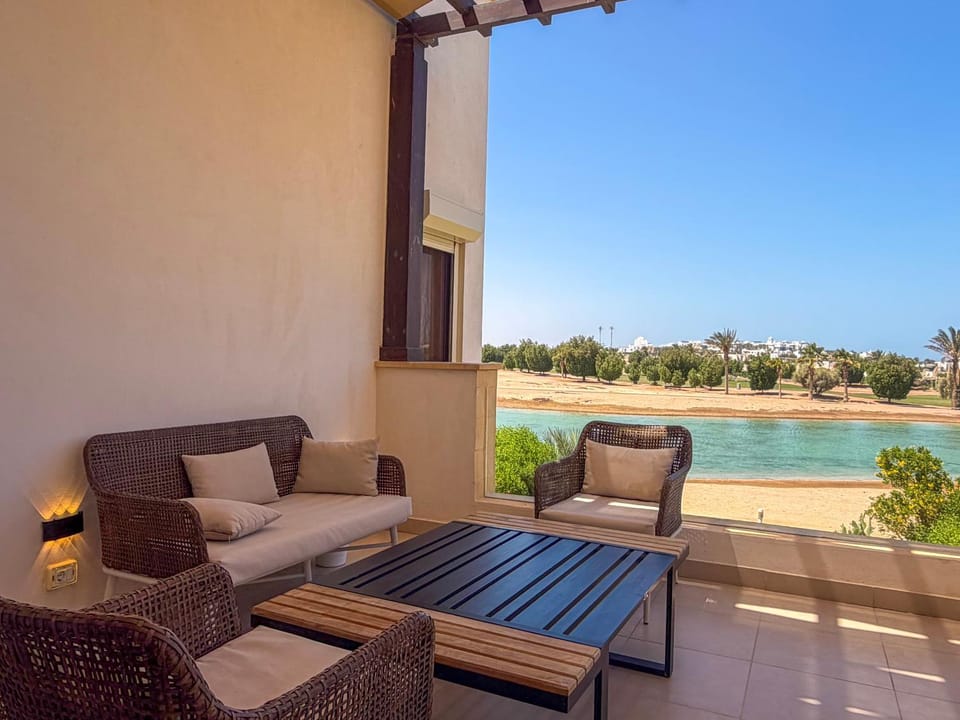 Patio, View (from property/room), Balcony/Terrace, Lake view, Swimming pool