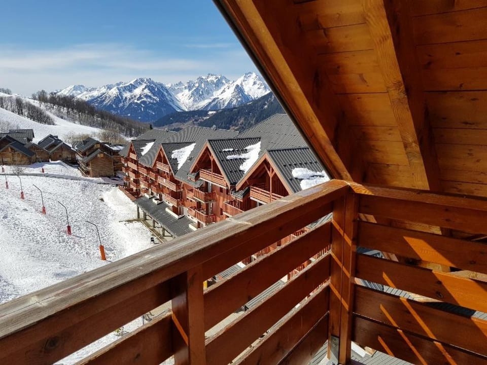 Balcony/Terrace, Mountain view