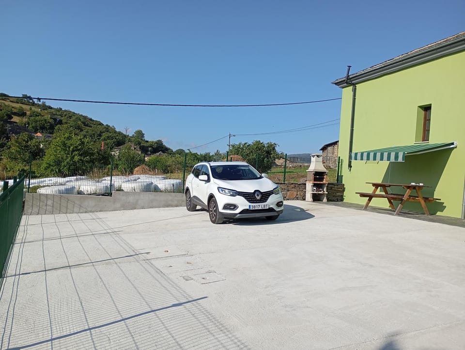 Balcony/Terrace, Parking