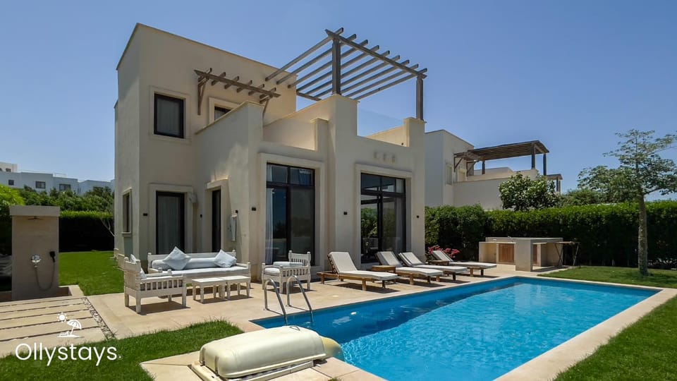 View (from property/room), Pool view, Swimming pool