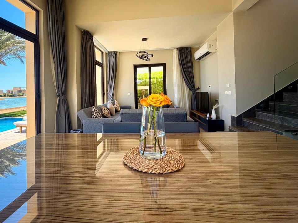 Natural landscape, Seating area