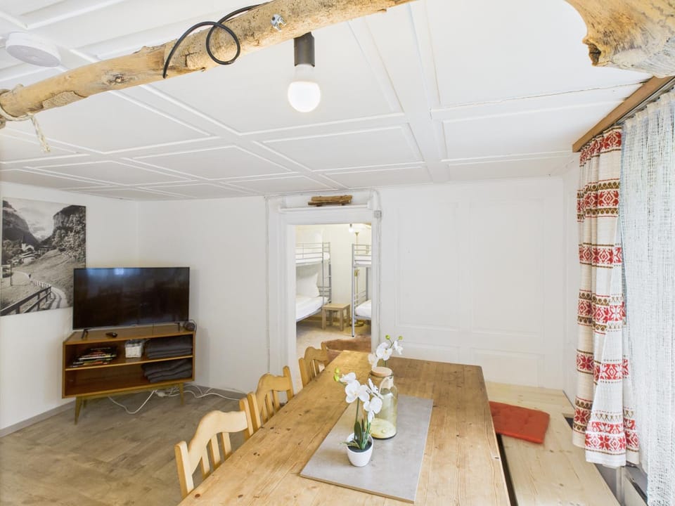 Communal lounge/ TV room, TV and multimedia, Living room, Seating area, Evening entertainment