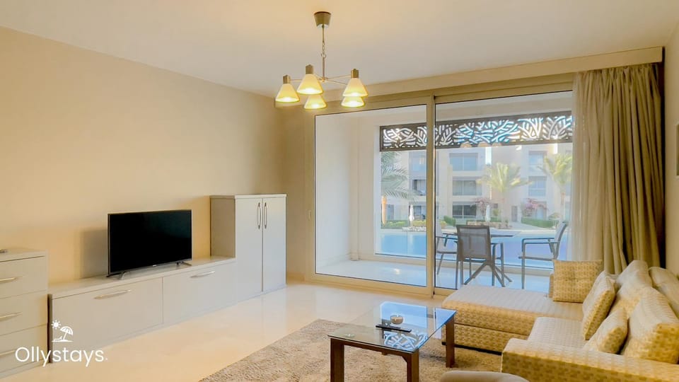 Communal lounge/ TV room, TV and multimedia, Living room, Seating area