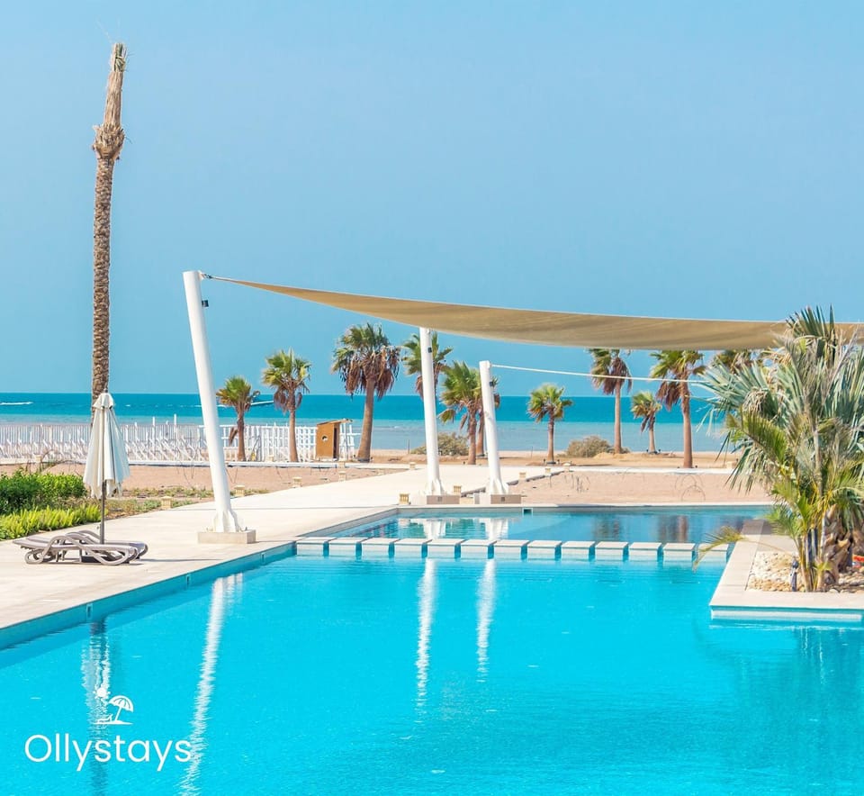 Pool view, Swimming pool