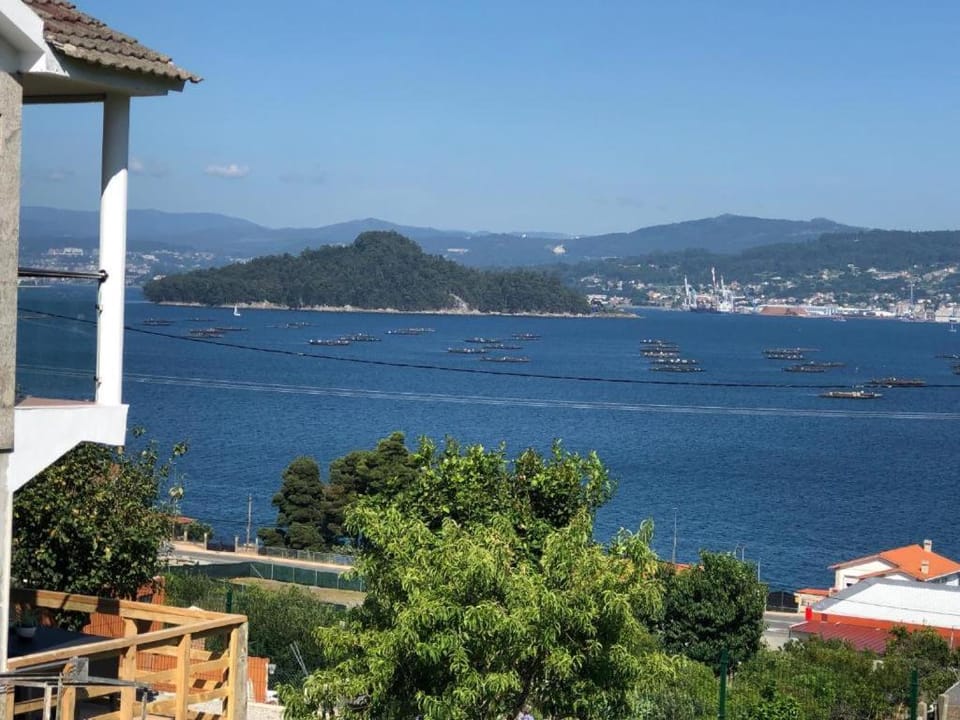 Nearby landmark, Day, Natural landscape, City view, Lake view, Mountain view, River view, Sea view