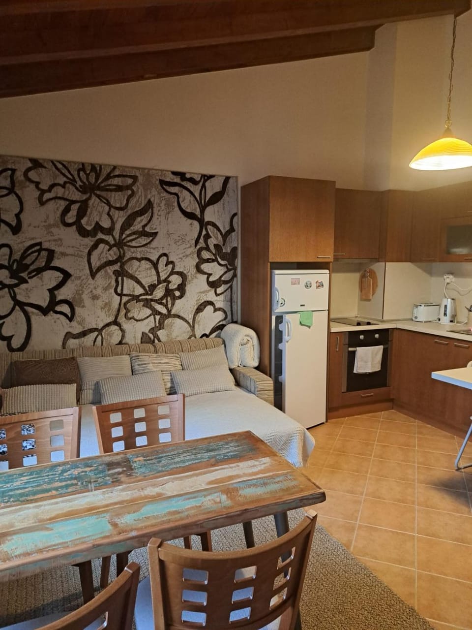 Kitchen or kitchenette, Living room, Seating area, Dining area, oven, stove, toaster