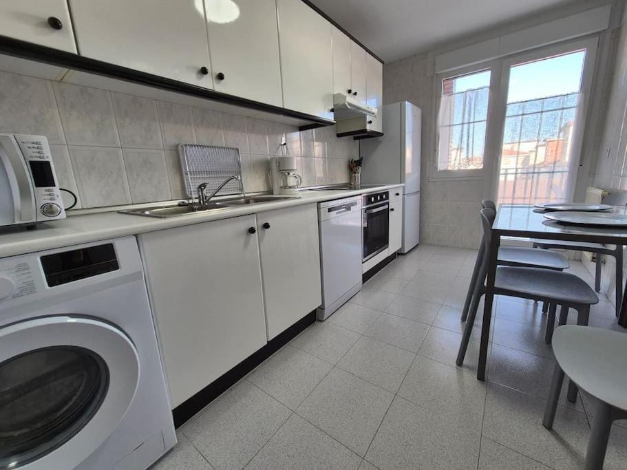 1A138 Apto 2 dormitorios en Gijon by R2R Consulting Apartment in Gijón
