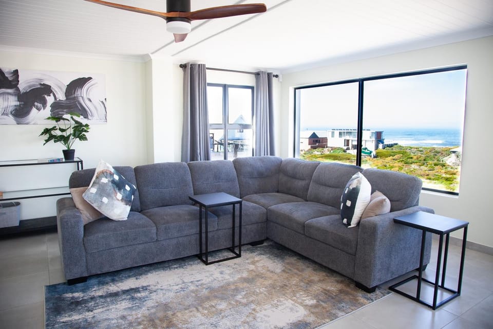 Living room, Sea view