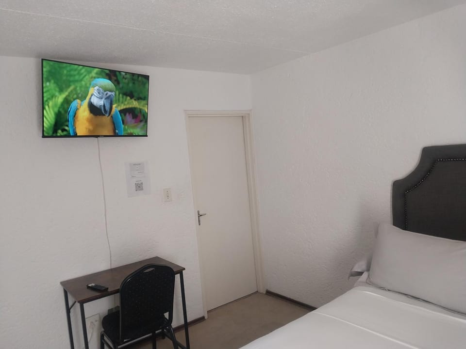 Modern Comfort in Sandton Vacation rental in Sandton