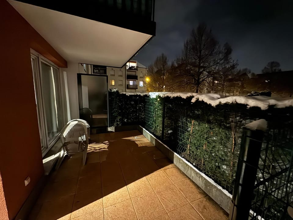 Winter, View (from property/room), Balcony/Terrace
