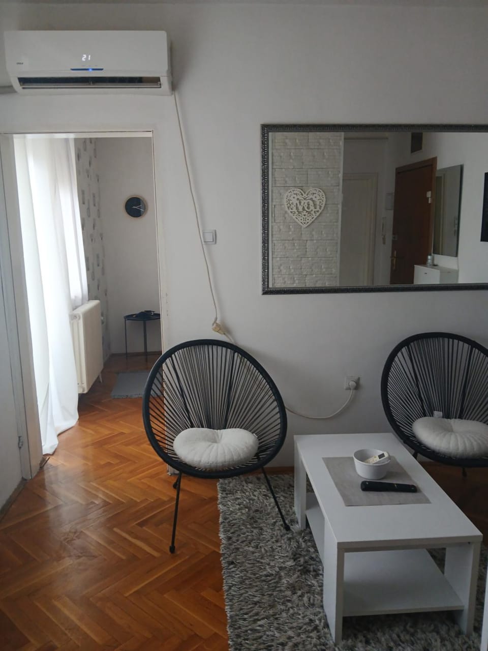 Living room, Seating area, air conditioner
