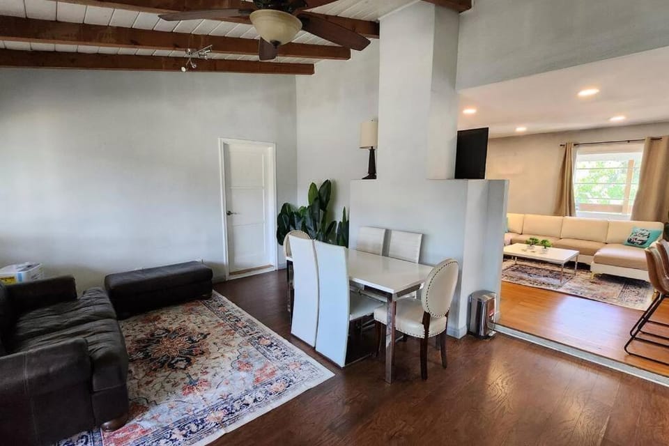 4Bedrooms Home Laundry Parking Walk to SDSU House in San Diego