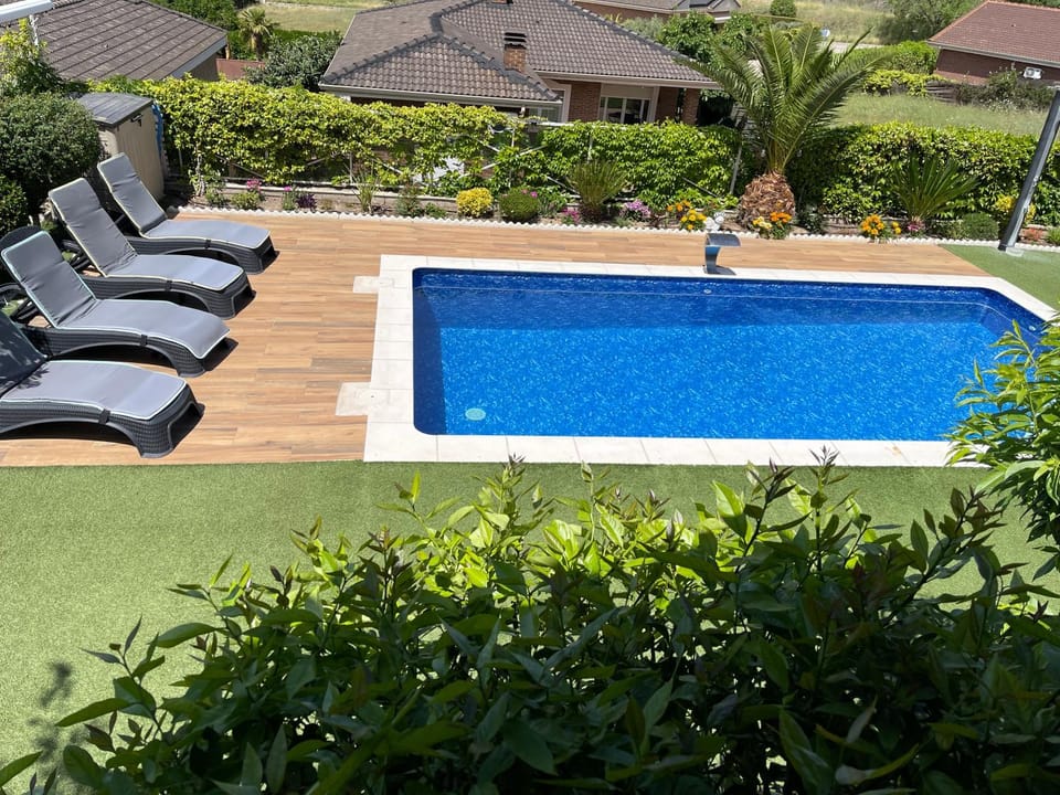 Patio, Day, Garden, Garden view, Pool view, Swimming pool, sunbed
