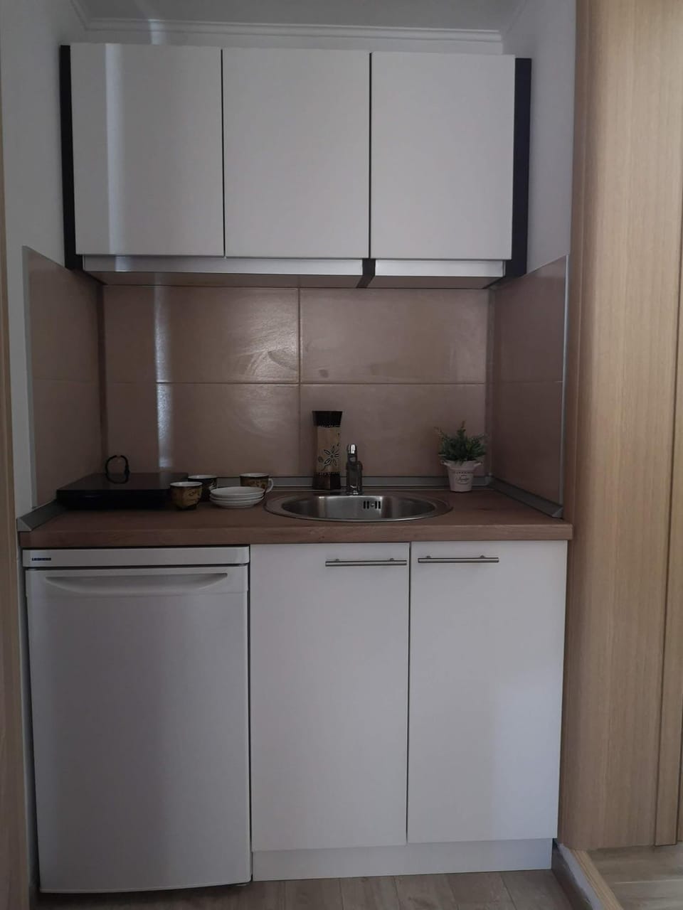 Kitchen or kitchenette, stove